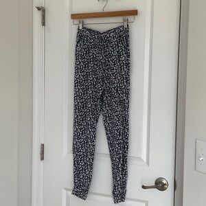 Abercrombie Navy & White Floral High-Waist Jogger Pants